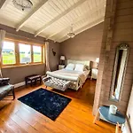Дом отдыха Sleeps6- Hot Tub- Pet Friendly- Log Burner *