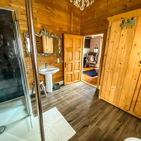 Sleeps6- Hot Tub- Pet Friendly- Log Burner Feriehus