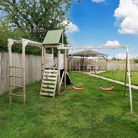 Sleeps6- Hot Tub- Pet Friendly- Log Burner * York