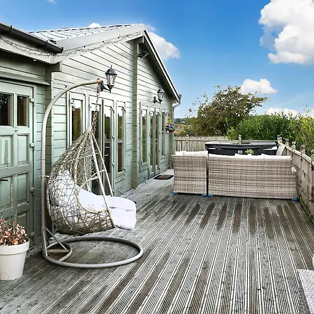 Sleeps6- Hot Tub- Pet Friendly- Log Burner Σπίτι διακοπών