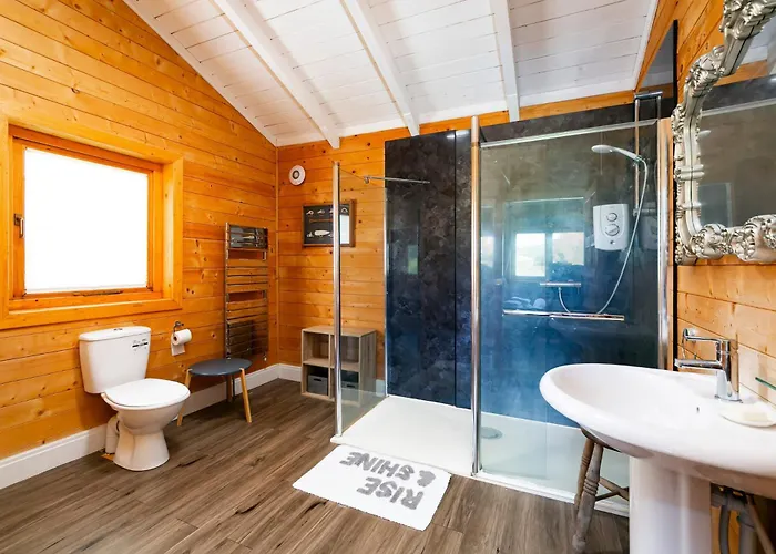 Σπίτι διακοπών Sleeps6- Hot Tub- Pet Friendly- Log Burner