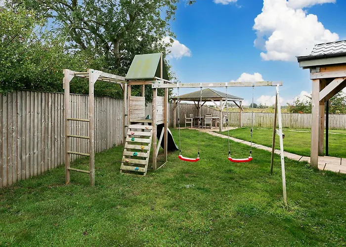 Sleeps6- Hot Tub- Pet Friendly- Log Burner * Γιορκ