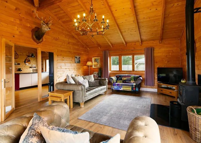 Sleeps6- Hot Tub- Pet Friendly- Log Burner Σπίτι διακοπών *