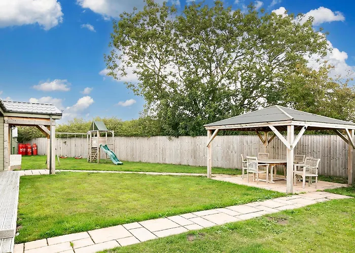 Σπίτι διακοπών Sleeps6- Hot Tub- Pet Friendly- Log Burner