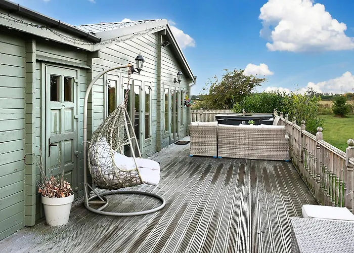 Sleeps6- Hot Tub- Pet Friendly- Log Burner Σπίτι διακοπών